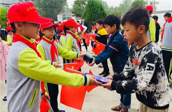 百乐博集团希望书屋援建，，，，托起山区学子梦想5.jpg